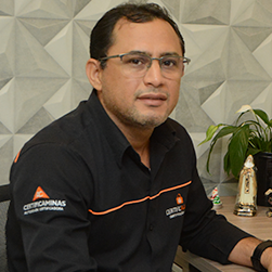 Aguilar Lima Agente de Registro e CEO da AR CertificAguilar